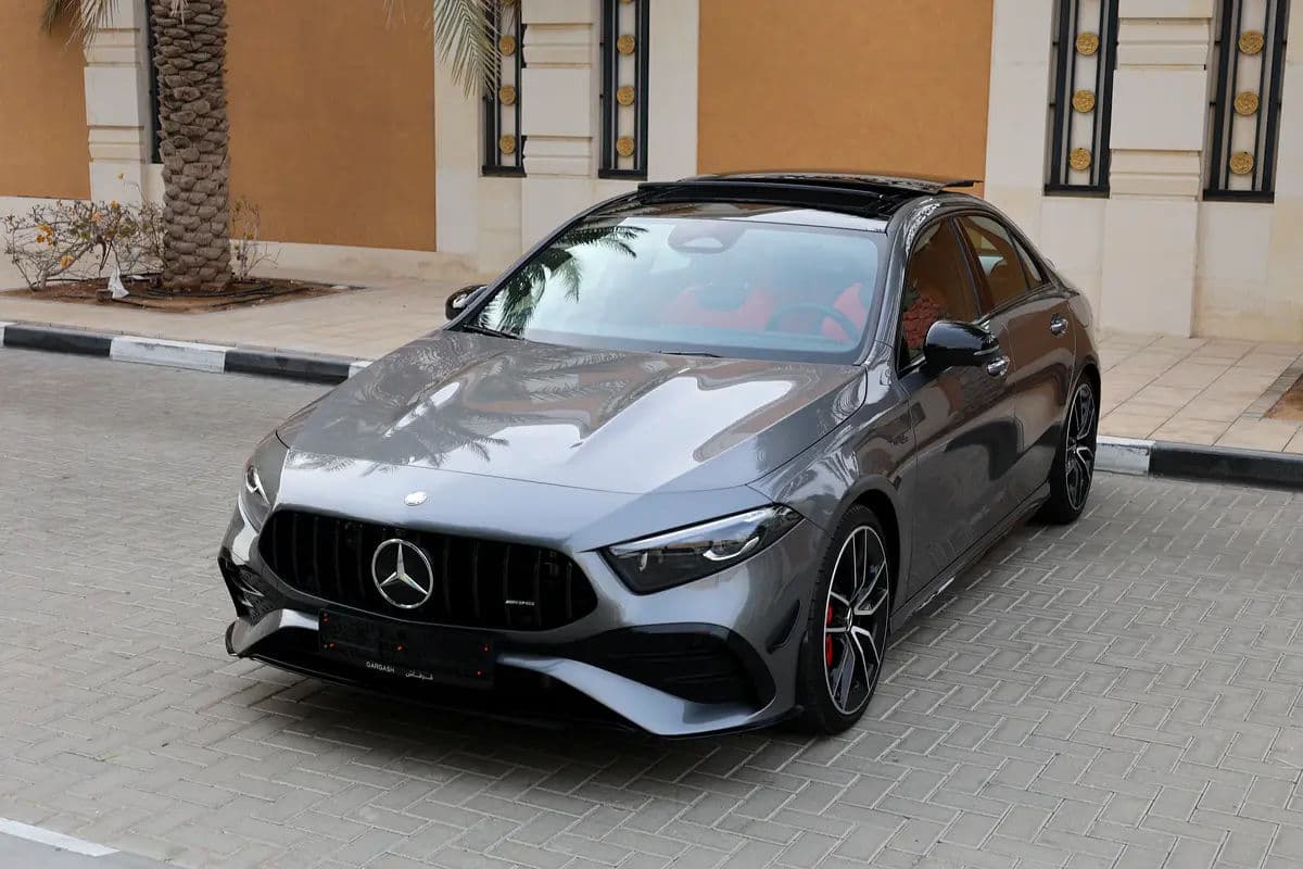 MERCEDES-BENZ A35-( AMG ENGINE)-8700km-2024-UNDER WARRANTY  SERVICE CONTRACT - Thumbnail 6
