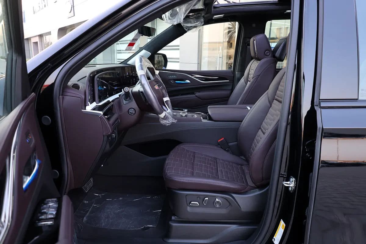 CADILLAC ESCALADE 600 SPORT PLATINUM-0KM-2024-GCC SPECS-UNDER WARRANTY  SERVICE-BRAND NEW - Thumbnail 10
