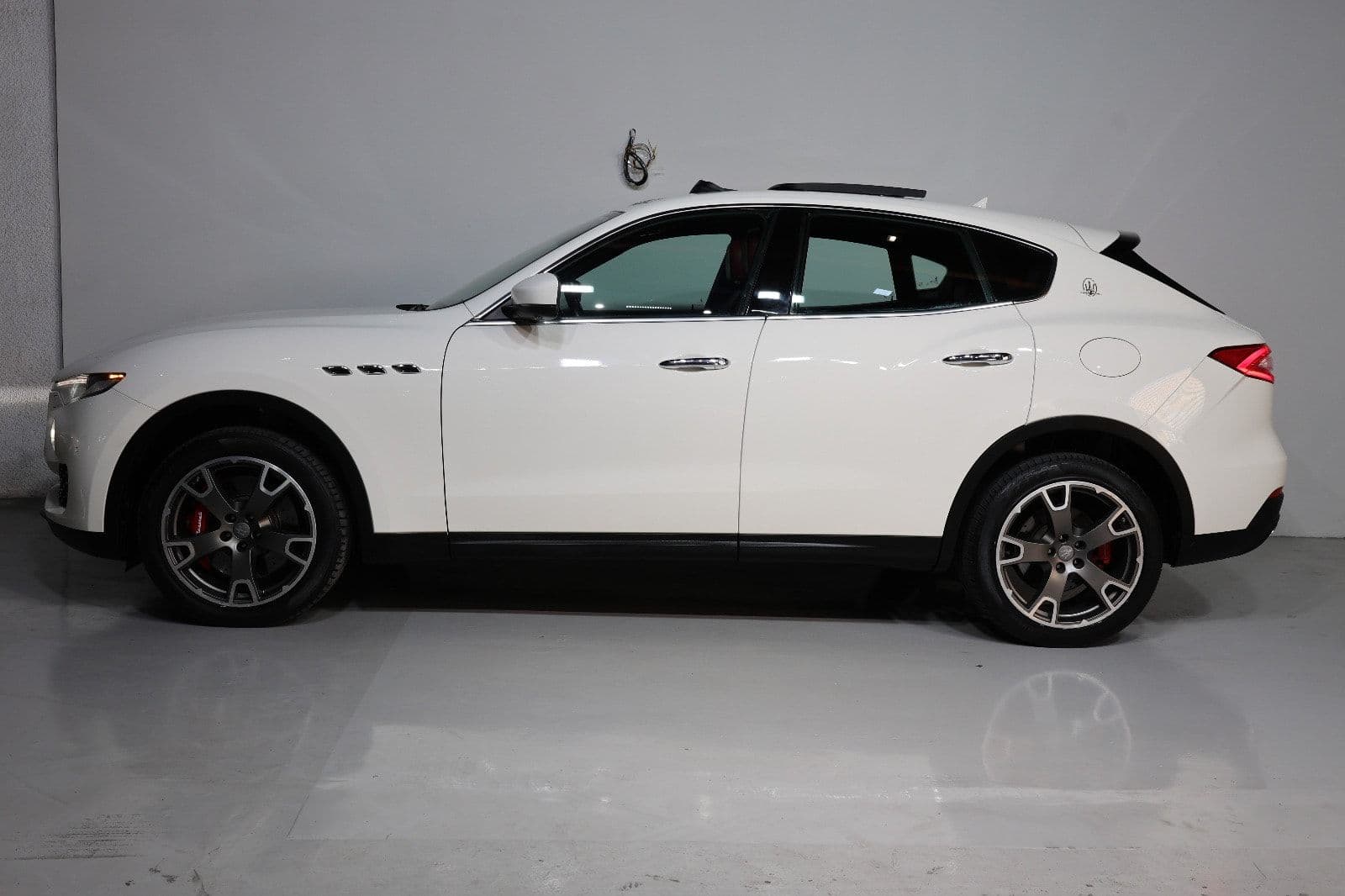 Maserati Levante SQ4 2019 | GCC Specs | 173000KM | Excellent Condition - Thumbnail 7