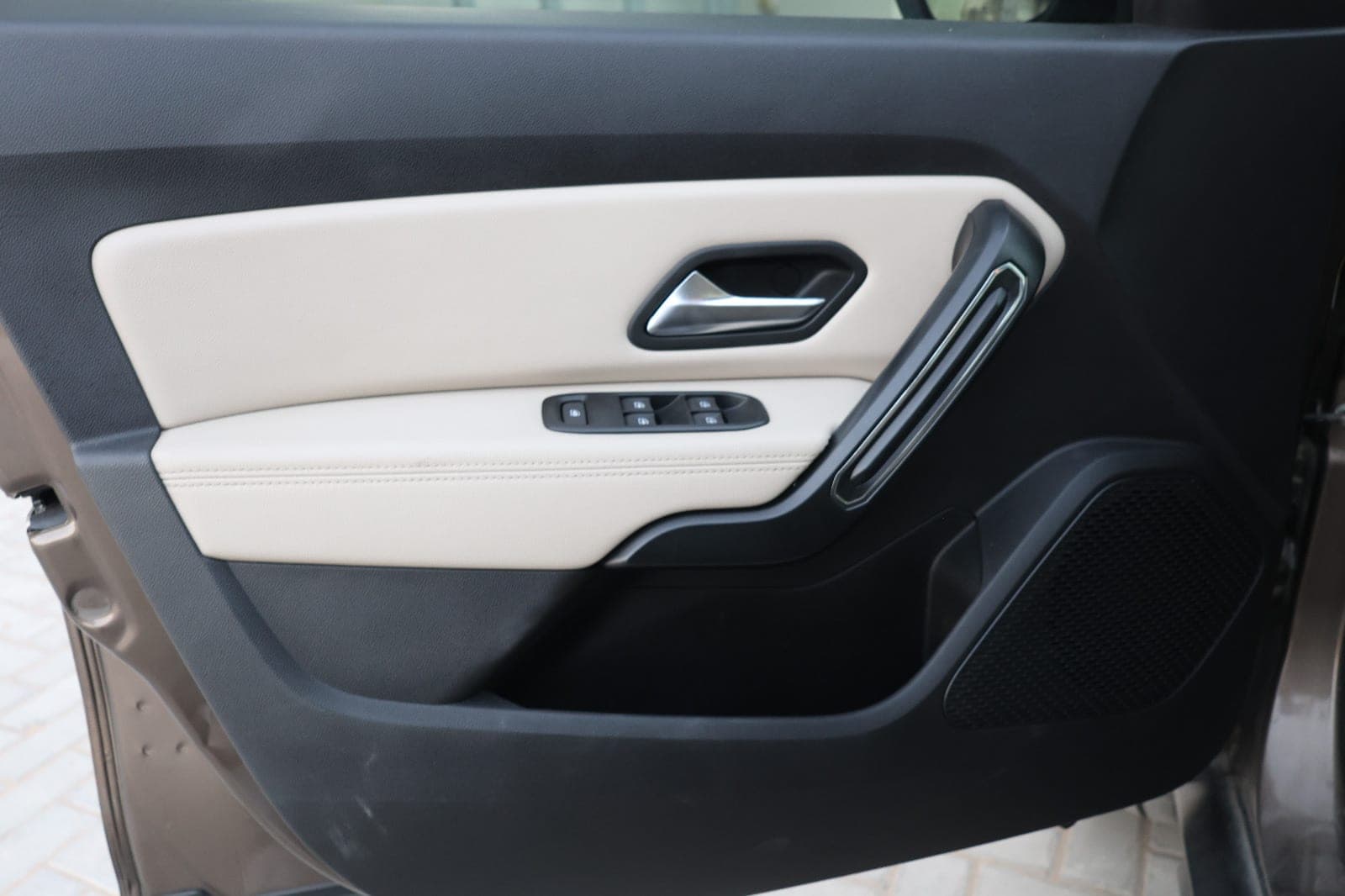 Renault Duster LE 2020 GCC Specs - Fully Loaded SUV-112000KM-EXCELLENT CONDITION - Thumbnail 8