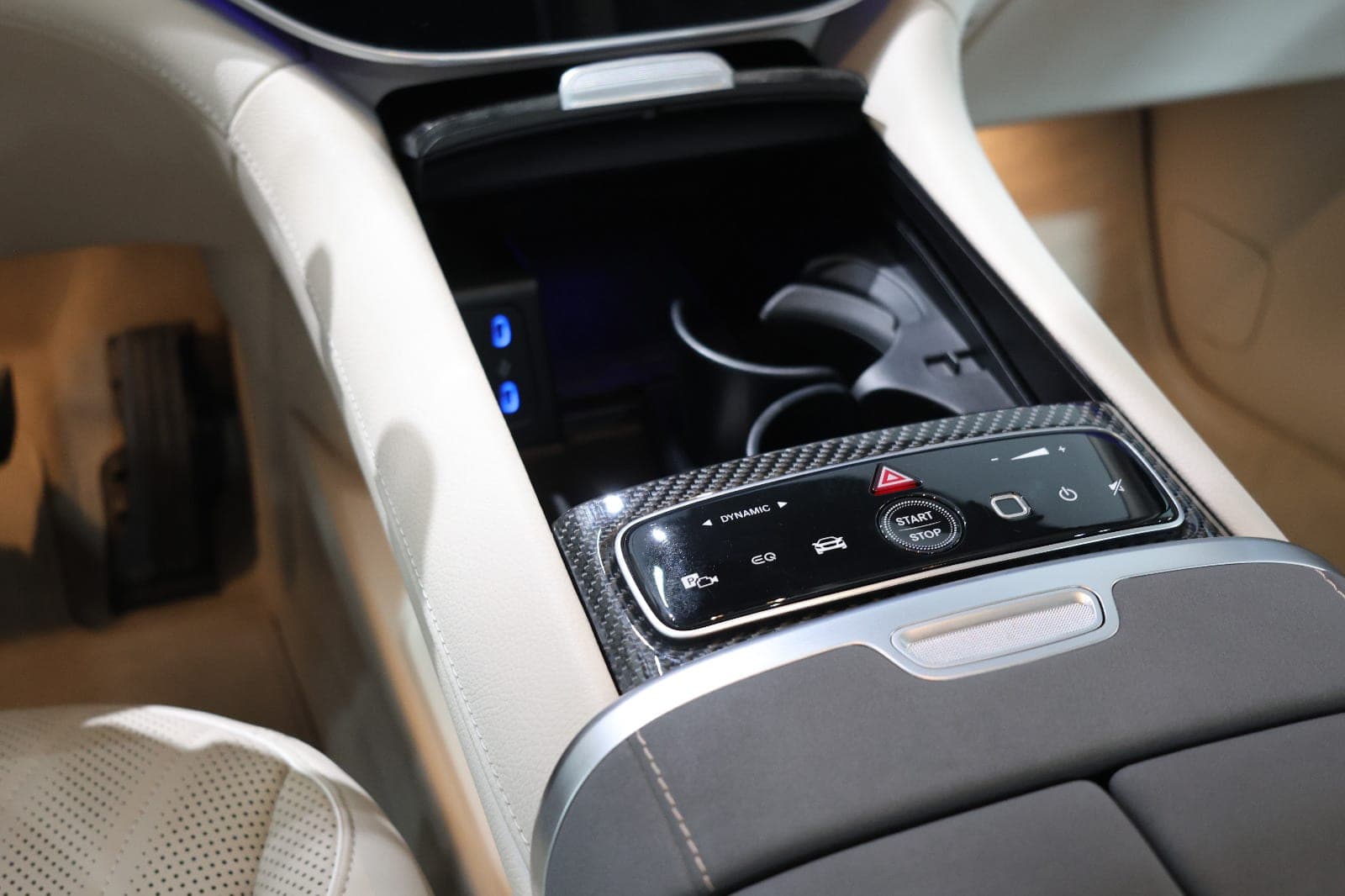 Mercedes-Benz EQS 580 4MATIC | 2023-33000KM | GCC Specs |  in immaculate condition. - Thumbnail 14