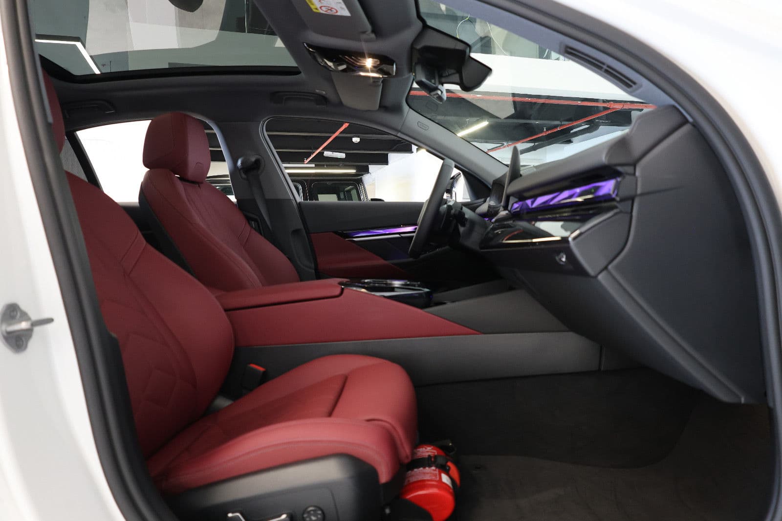 2026 BMW 520i - Thumbnail 13