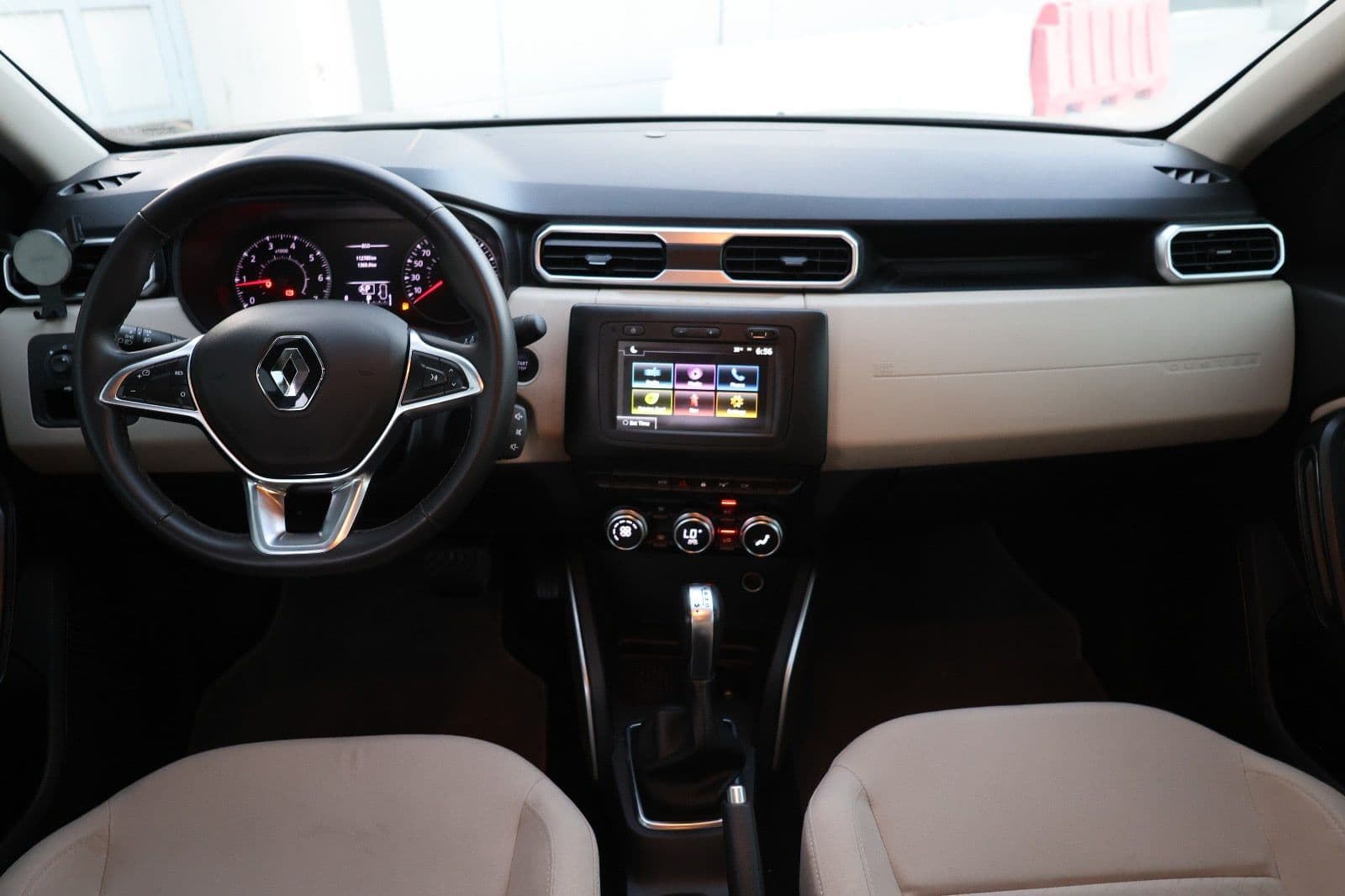 Renault Duster LE 2020 GCC Specs - Fully Loaded SUV-112000KM-EXCELLENT CONDITION - Thumbnail 10