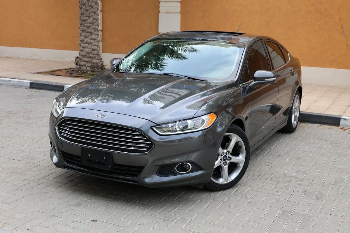 FORD FUSION SE - GCC SPECS - ACCIDENT FREE - FULL SERVICE HISTORY - EXCELENT CONDITION - - Image 1
