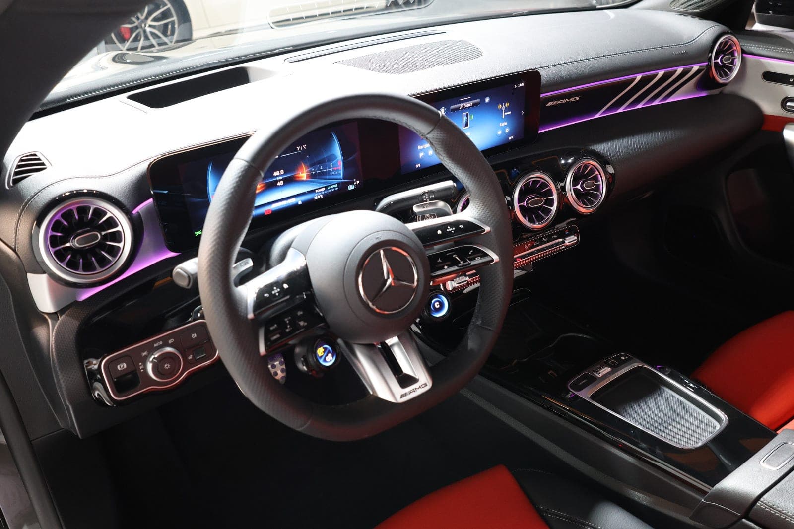 2025 Mercedes-Benz CLA 35 AMG-48km-GCC Specs - Thumbnail 11