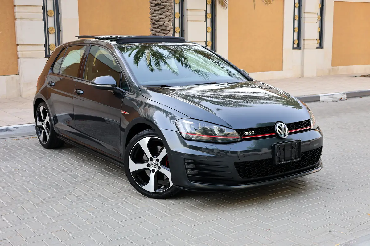 Volkswagen Golf GTI 2017 - 134000km-GCC Specs - Excellent Condition