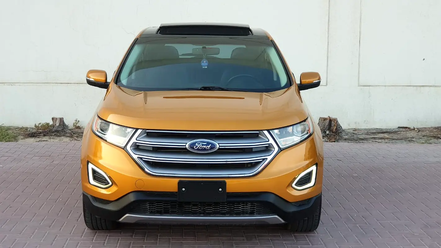 FORD EDGE TITANIUM AWD - GCC SPECS - UNDER WARRANTY - ACCIDENT FREE - EXCELENT CONDITION - - Thumbnail 5