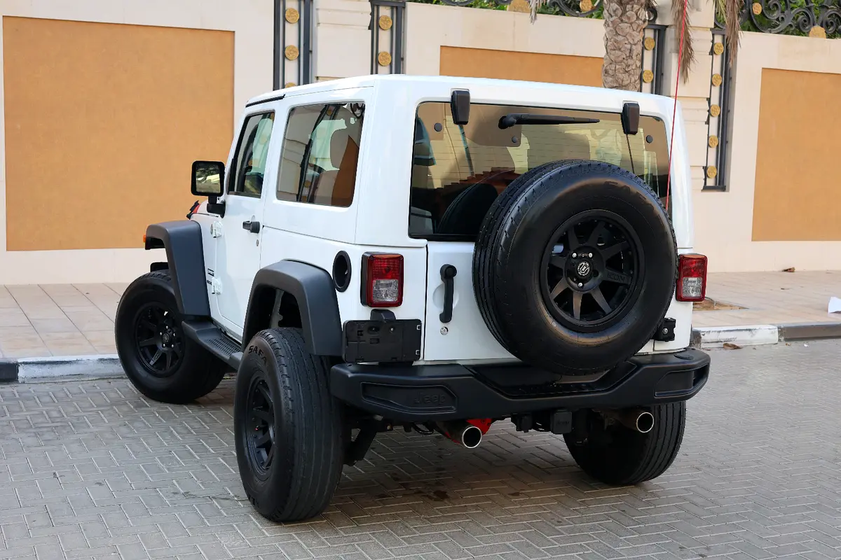 Jeep Wrangler Sport 3.6-2016-165000KM-GCC SPECS-EXCELLENT CONDITION - Thumbnail 3