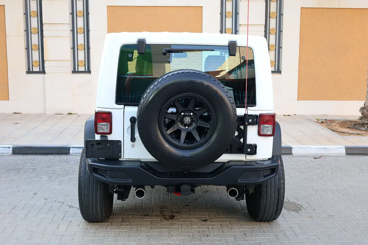 Jeep Wrangler Sport 3.6-2016-165000KM-GCC SPECS-EXCELLENT CONDITION - Thumbnail 8