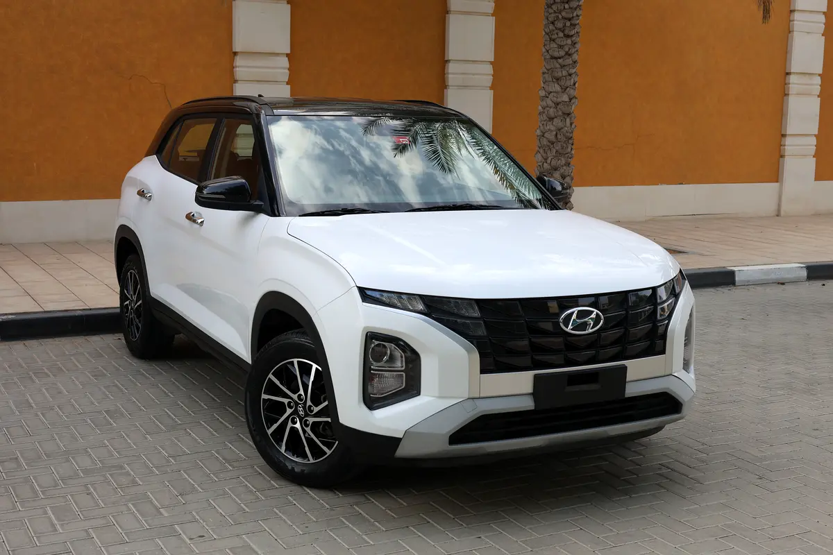 CRETA COMFORT 1.5L - GCC SPECS - ACCIDENT FREE - UNDER WARRANTY - EXCELENT CONDITION - - Thumbnail 2