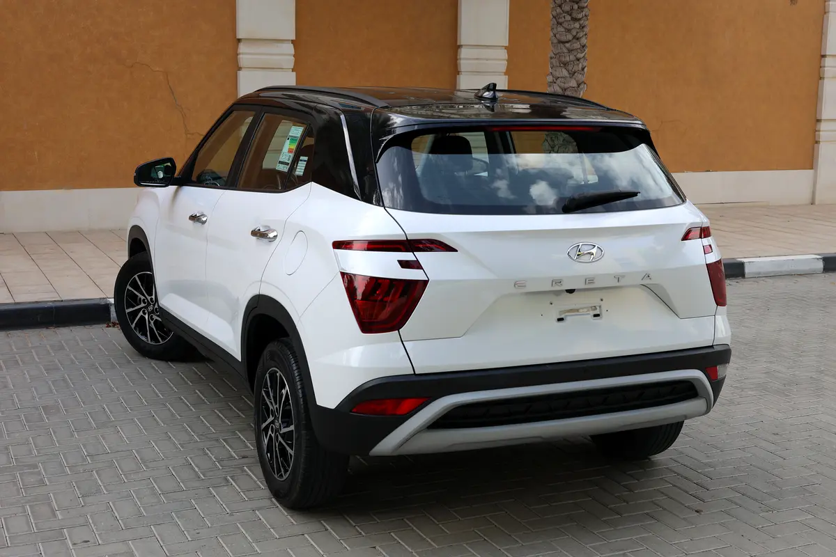 CRETA COMFORT 1.5L - GCC SPECS - ACCIDENT FREE - UNDER WARRANTY - EXCELENT CONDITION - - Thumbnail 5