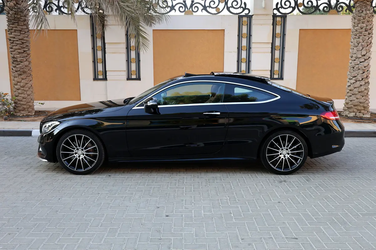 MERCEDES-BENZ C200-COUPE -2017-136000KM-GCC SPECS - Thumbnail 7
