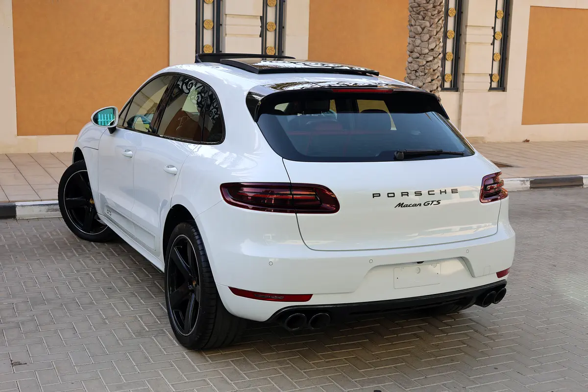 The Porsche Cayenne  UNDER WARRANTY FROM PORSCHE - ACCIDENT FREE - FULL SERVICE HISTORY FROM AGENCY - Thumbnail 5