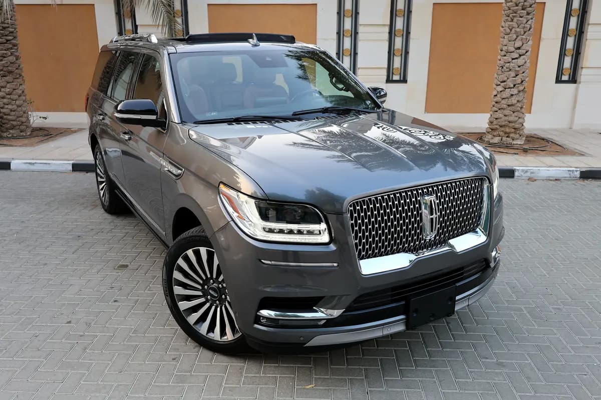 Lincoln Navigator-2021-127000KM-GCC SPECS-EXCELLENT CONDITION - Thumbnail 2