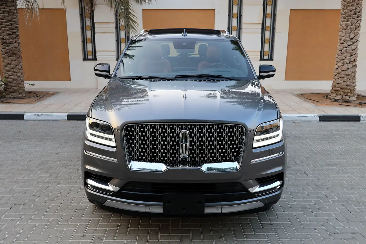 Lincoln Navigator-2021-127000KM-GCC SPECS-EXCELLENT CONDITION - Thumbnail 6