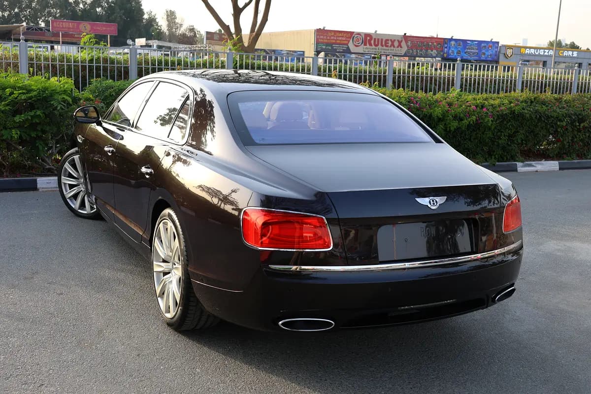Bentley Flying Spur W12 2014 GCC Specs-71000km-EXCELLENT CONDITION - Thumbnail 3