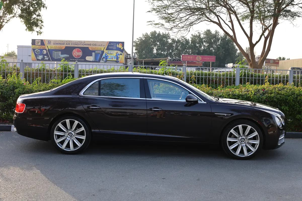 Bentley Flying Spur W12 2014 GCC Specs-71000km-EXCELLENT CONDITION - Thumbnail 8