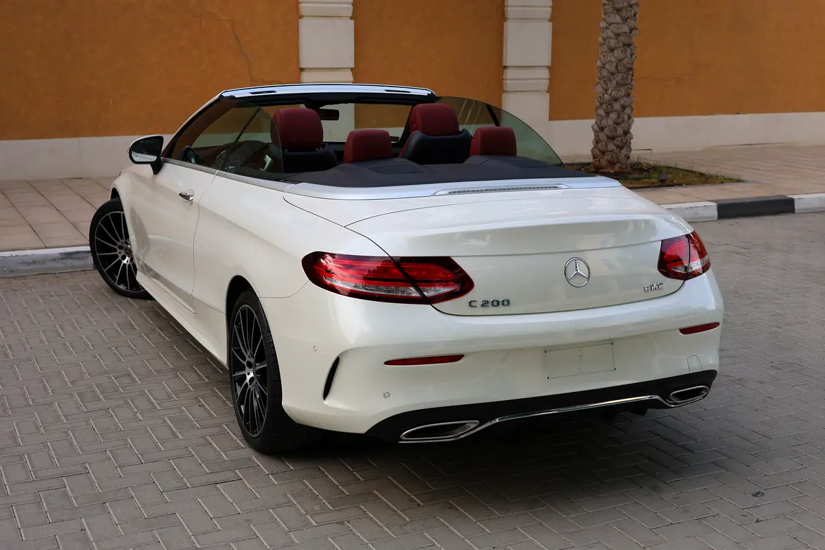 Mercedes-Benz C200 Coupe 2020, GCC Specs - Pristine Condition - Thumbnail 5