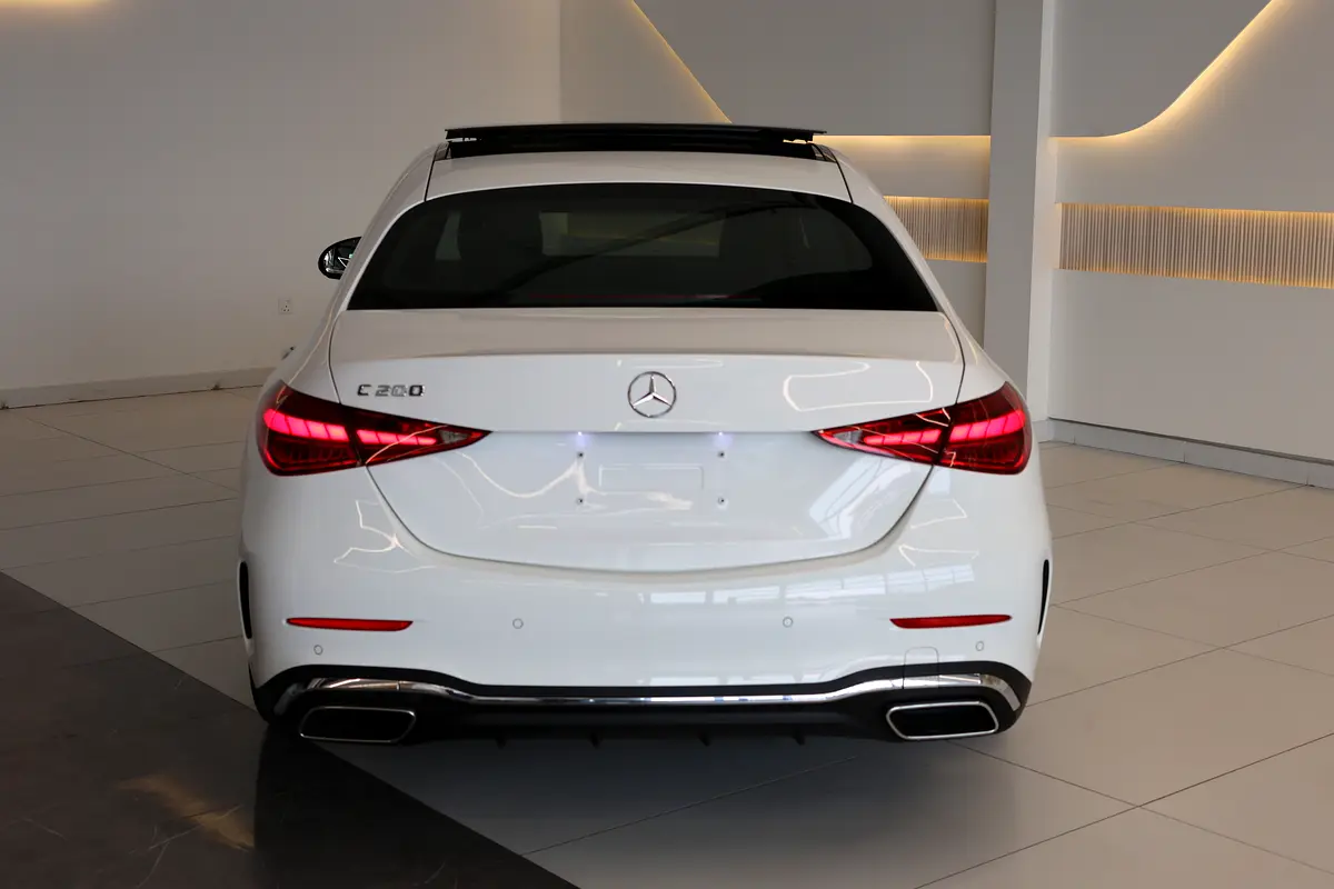 Pristine 2023 Mercedes-Benz C200 | GCC Specs | Low Mileage - Thumbnail 6