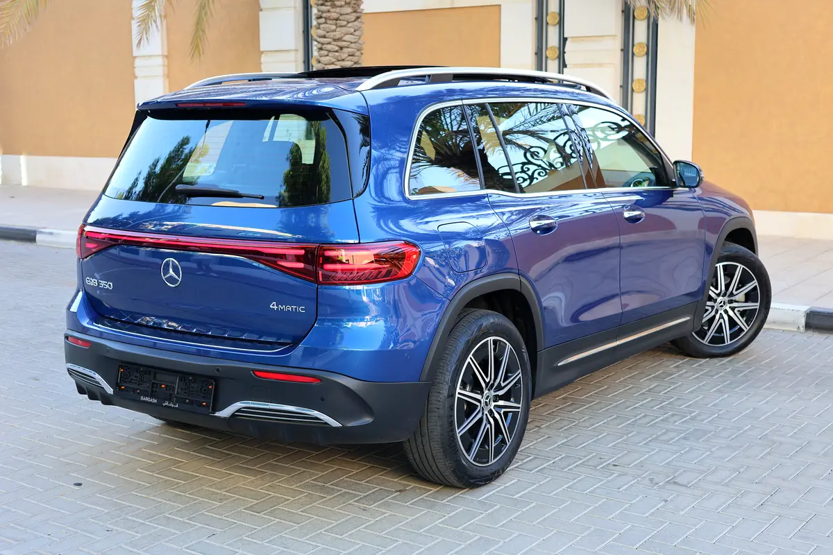 2025 Mercedes-Benz EQB 350 4MATIC-5700KM - GCC Specs-UNDER WARRANTY  SERVICE- - Brand New - Thumbnail 4