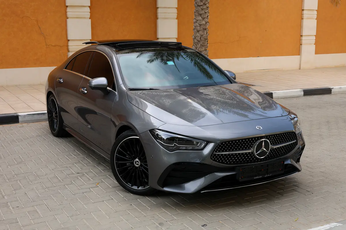 CLA250 4MATIC - GCC SPECS - 5 YEARS WARRANTY / SERVICE 105,000 KM - ACCIDENT FREE - - Thumbnail 2