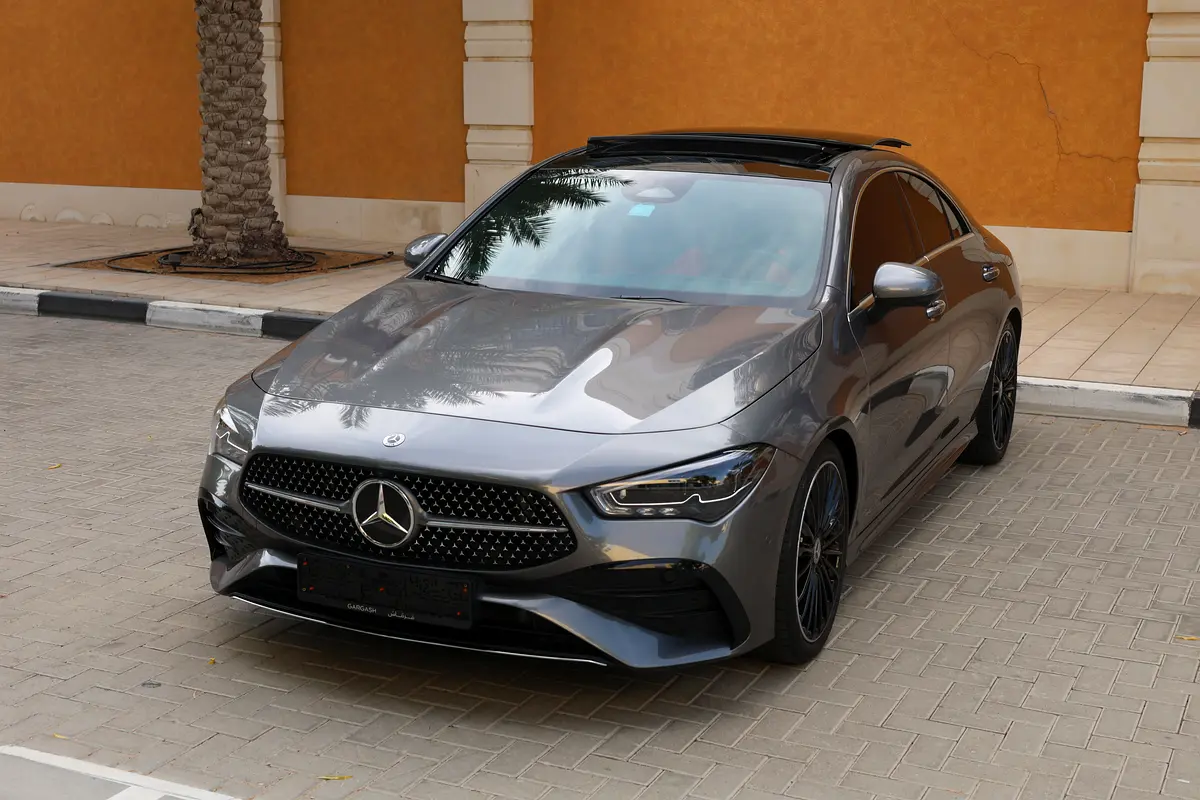 CLA250 4MATIC - GCC SPECS - 5 YEARS WARRANTY / SERVICE 105,000 KM - ACCIDENT FREE - - Thumbnail 3