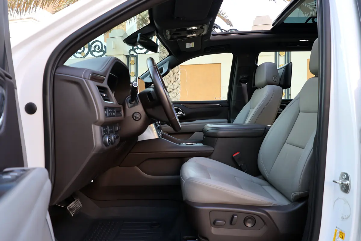 CHEVROLET TAHOE Z71-2022-76000KM-GCC SPECS-UNDER WARRANTY -EXCELLENT CONDITION - Thumbnail 9