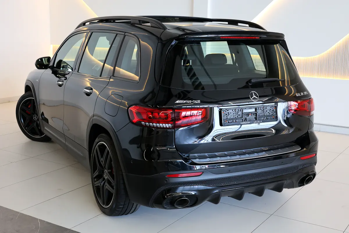2023 Mercedes-Benz GLB 35 AMG - 3500KM-GCC Specs -Under warranty  service- Pristine Condition - Thumbnail 3