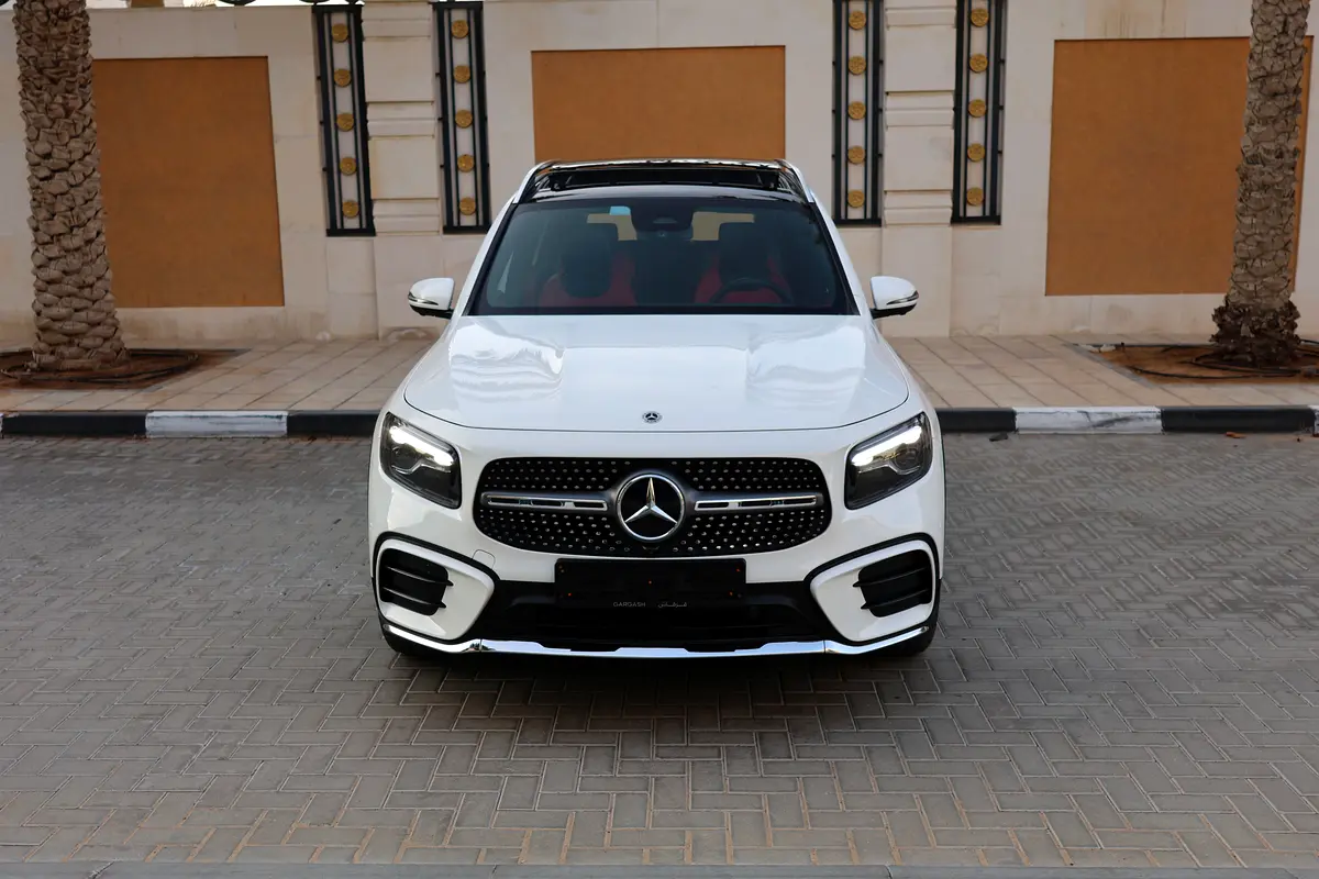 MERCEDES-BENZ GLB 250-2025-8000KM-GCC SPECS-UNDER WARRANTY  SERVICE FROM MRCEDES DEALER - Thumbnail 5