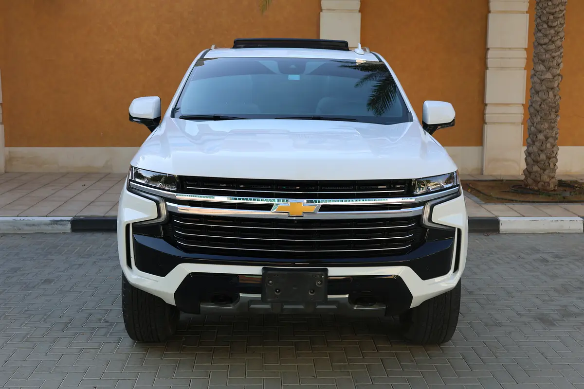 CHEVROLET TAHOE LT 4WD 5.3L V8 - GCC SPECS - UNDER WARRANTY / SERVICE 21-10-2027 - ACCIDENT FREE - - Thumbnail 7