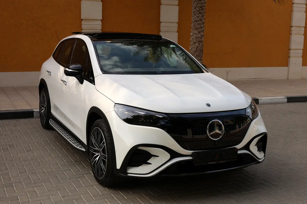 Mercedes-Benz EQE 350 4MATIC 2024 -500km- GCC Specs - Pristine Condition - Thumbnail 6