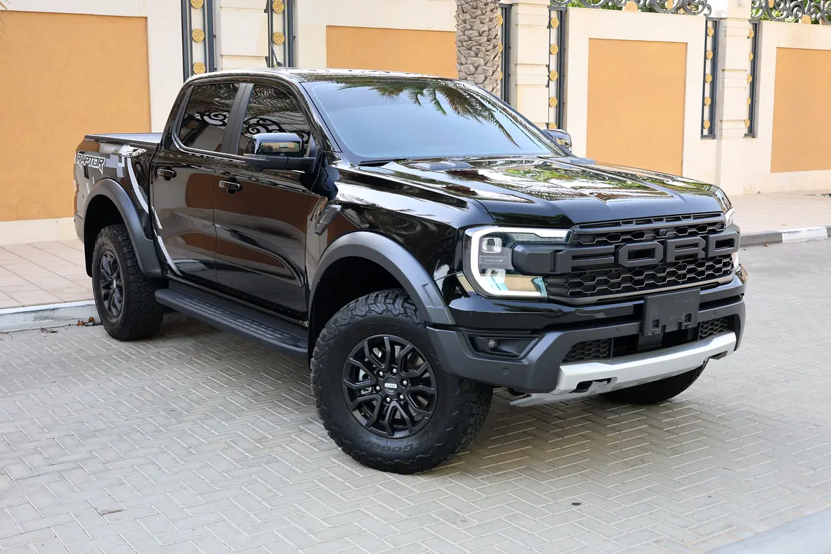2025 Ford Ranger Raptor -12000KM- GCC Specs -UNDER WARRANTY  SERVICE- Brand New! - Thumbnail 2