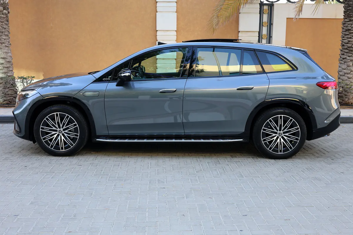 2023 Mercedes-Benz EQS 450 4MATIC | GCC Specs | Pristine Condition - Thumbnail 8