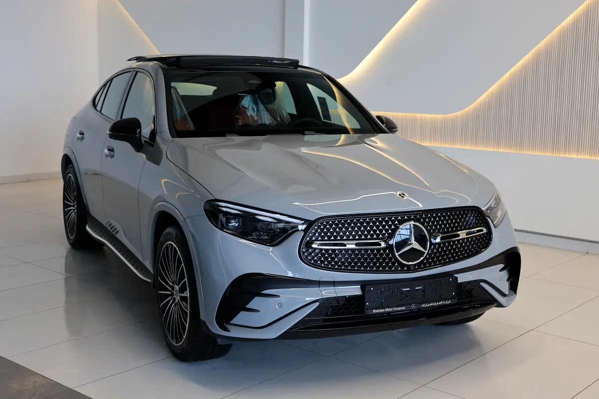 MERCEDES-BENZ -GLC COUPE -GLC200-4MATIC-0KM-2026-GCC SPECS-UNDER WARRANTY (Available 3 colors) - Thumbnail 4
