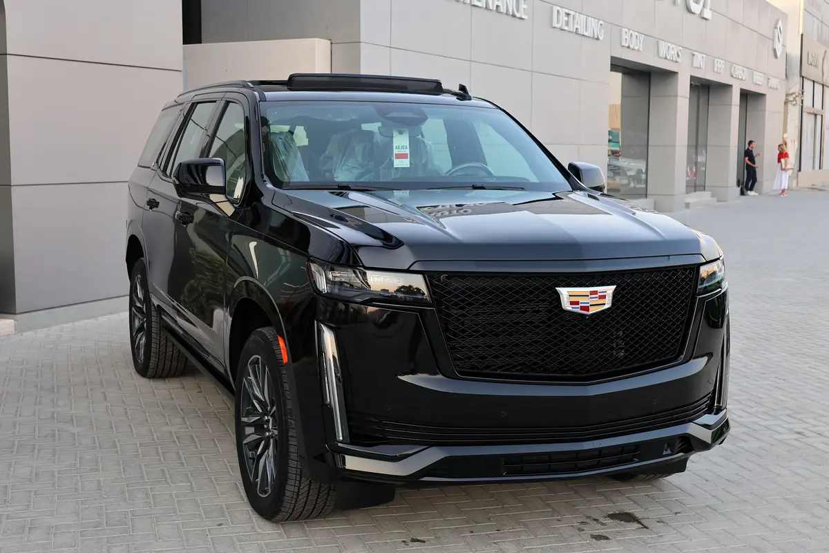 CADILLAC ESCALADE 600 SPORT PLATINUM-0KM-2024-GCC SPECS-UNDER WARRANTY  SERVICE-BRAND NEW - Thumbnail 4