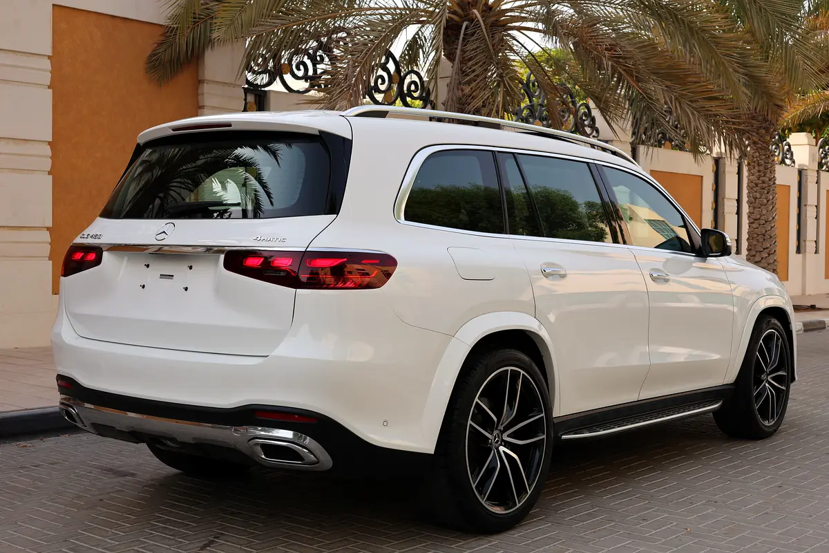 MERCEDES-BENZ GLS 450-NIGHT PACKEG 14000KM ONLY 5 YEAR WARRANTYSERVICE CONTRACT GARGASH-GCC SPE - Thumbnail 8