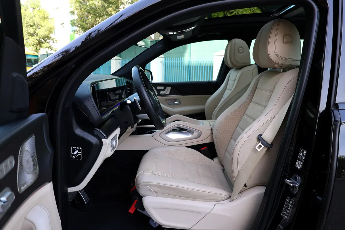 Mercedes-Benz GLS 450 4MATIC 2024 - GCC Specs - Brand New - Thumbnail 9