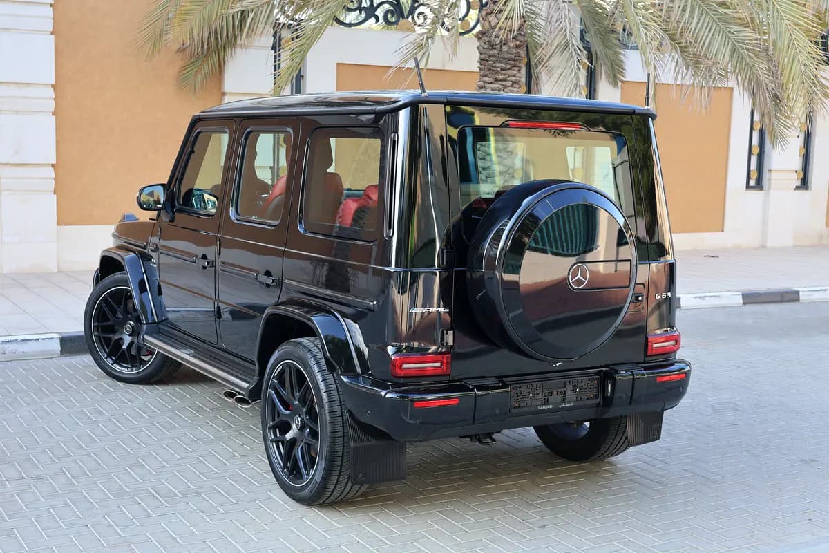 MERCEDES BENZ G63 AMG ( NIGHT PACKAGE )-2021-GCC SPECS-UNDER WARRANTY-SERVICE CONTRACT - Thumbnail 3