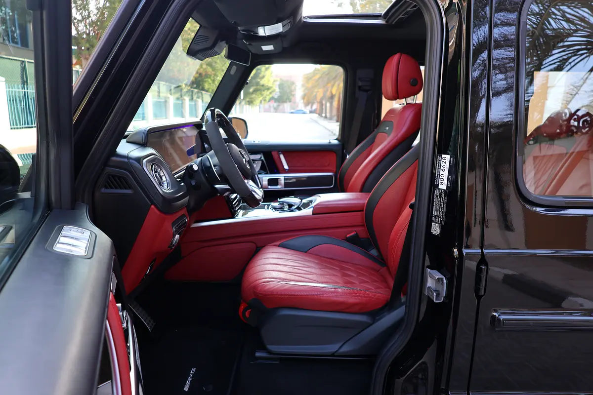 MERCEDES BENZ G63 AMG ( NIGHT PACKAGE )-2021-GCC SPECS-UNDER WARRANTY-SERVICE CONTRACT - Thumbnail 9